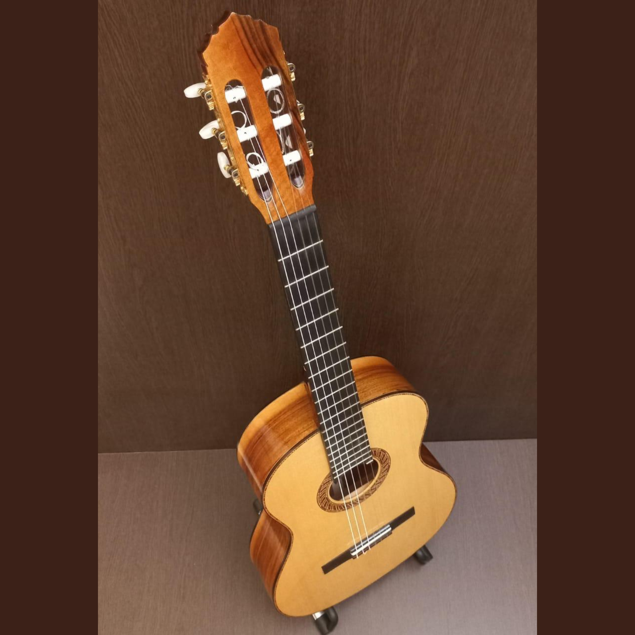 Robert Wissam Ram Model - Aged Split German Spruce