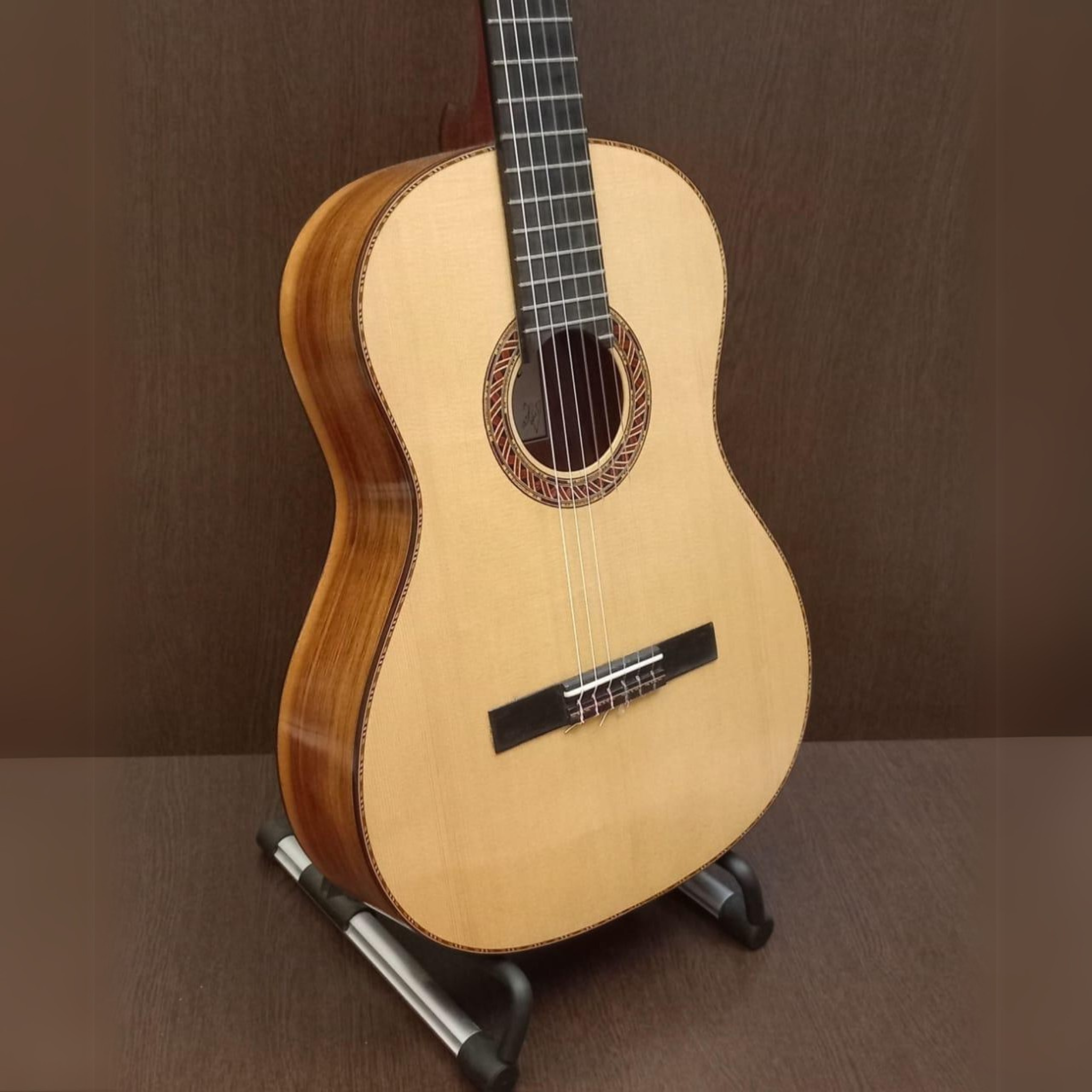 Robert Wissam Ram Model - Aged Split German Spruce